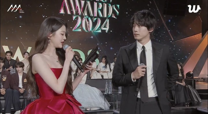 韓国Weverse 「AAA」阪口健太郎とIVE ウォニョン