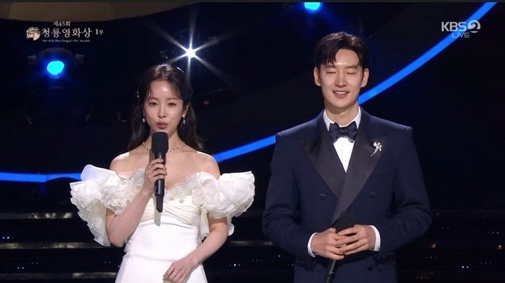 韓国KBS「青龍映画賞」司会者2人